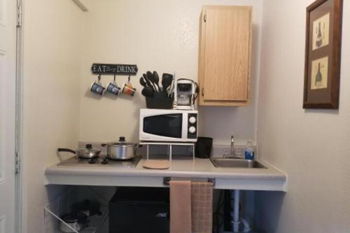 Bigfoot Motel - thumb 4