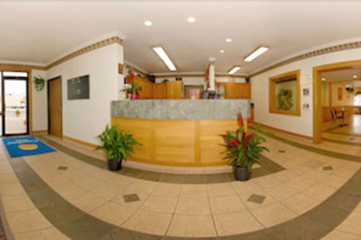 Rodeway Inn - thumb 1