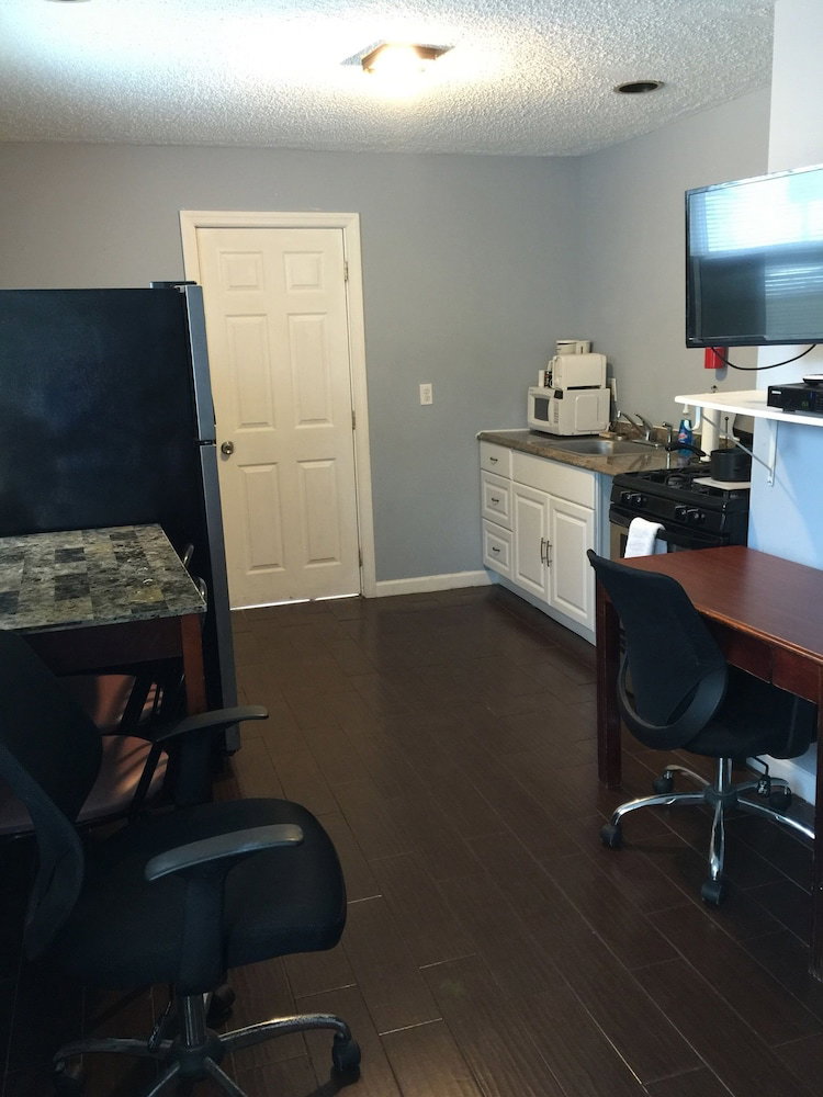 HC-55 Beach Haus - thumb 3