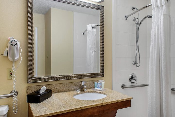 Ramada By Wyndham Shreveport Airport - thumb 5
