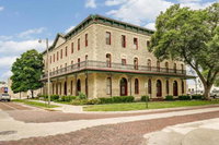 Historic Elgin Hotel