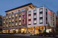 Hampton Inn and Suites Seattle/Renton