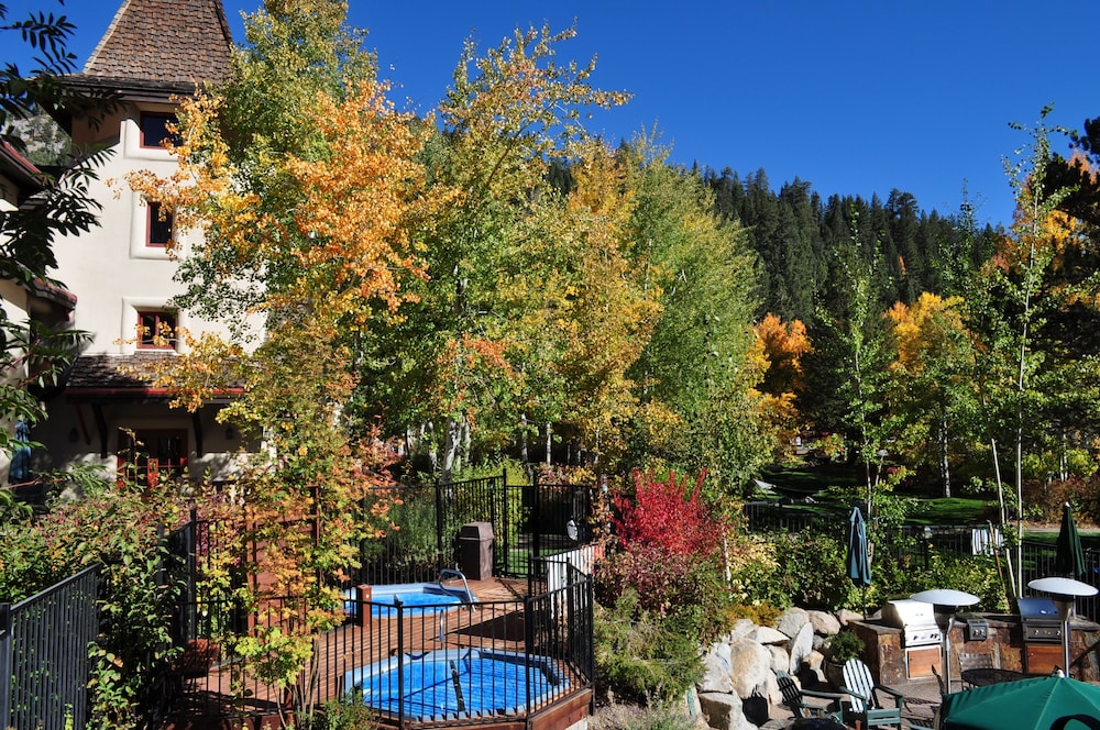 Olympic Village Inn - thumb 0