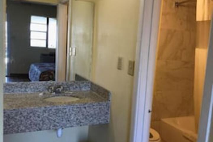 Scottish Inns & Suites - thumb 5