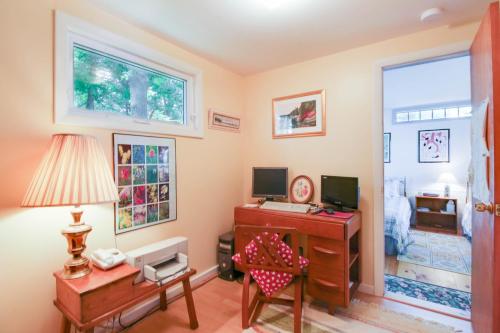 The Shoreline Cottage - thumb 0