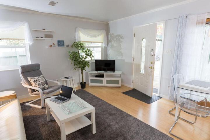 Island Cottage Your Home Away From Home - thumb 4