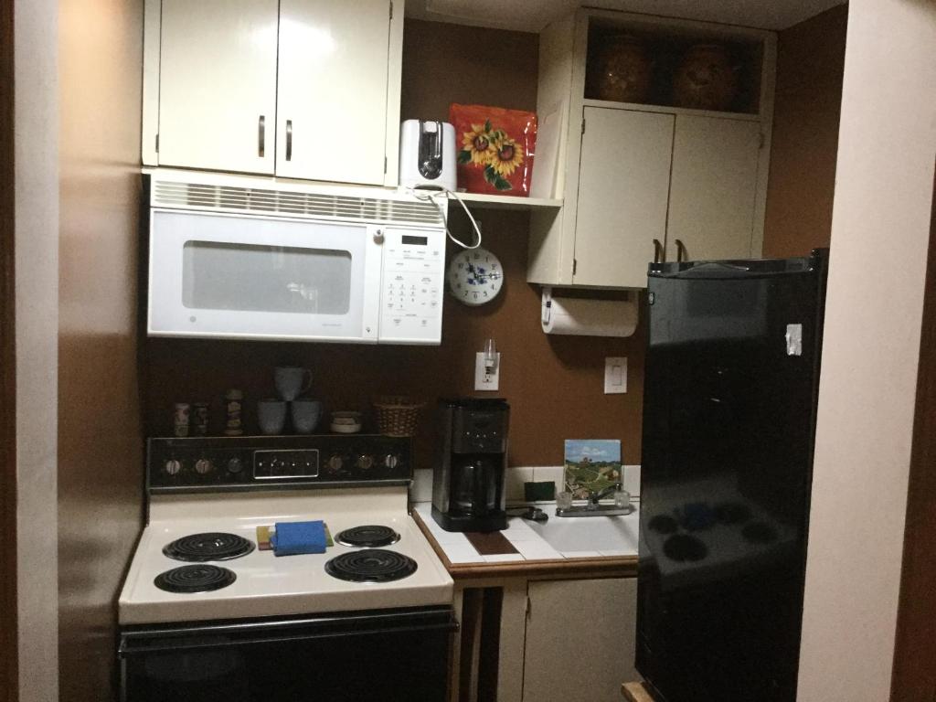 Happy Camp Cabins - thumb 2