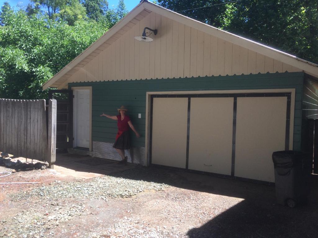 Happy Camp Cabins - thumb 3