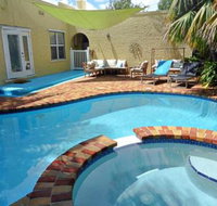 Beautiful Home with a Magical Pool - Accommodation Michigan