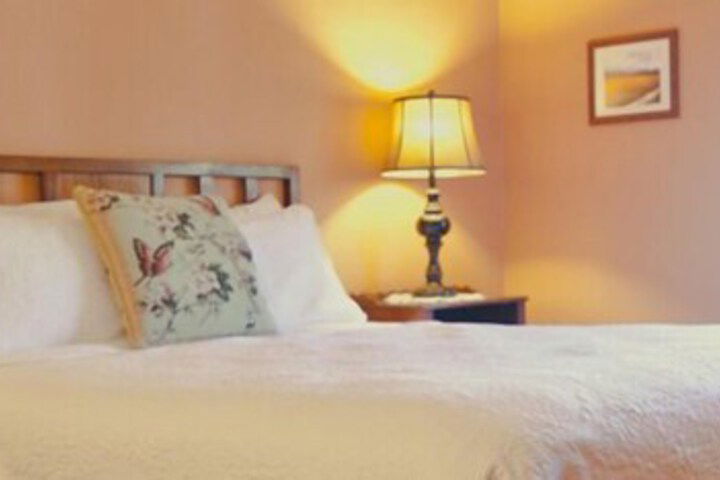 Julian Lodge - thumb 4