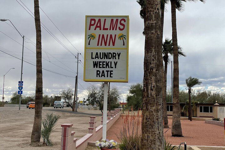 Palms Inn - thumb 1