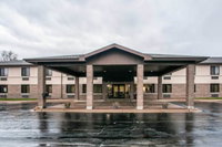 Econo Lodge Inn  Suites