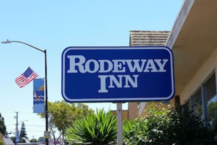 Rodeway Inn - thumb 0