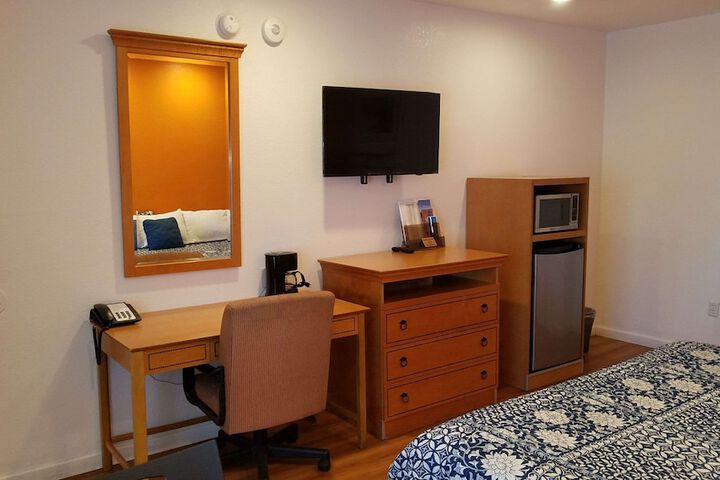 Rodeway Inn - thumb 5