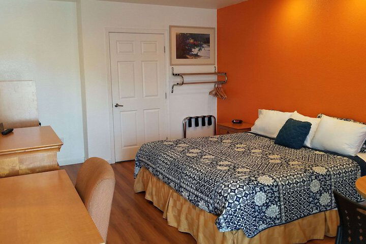 Rodeway Inn - thumb 7