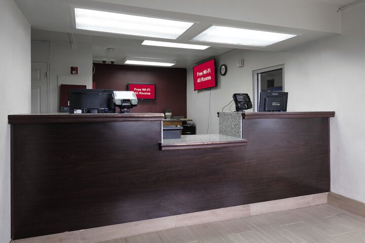 Red Roof Inn Alexandria, LA - thumb 3