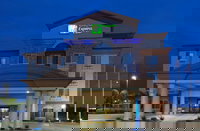 Holiday Inn Express Hotel  Suites Fresno South an IHG Hotel