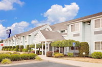 Microtel Inn  Suites by Wyndham Wellsville