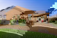 Blue's Retreat 3 Bedroom by Casago