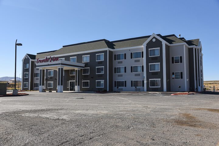 Traveler's Inn - thumb 3