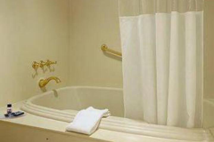 TRAVELODGE TUPELO - thumb 0