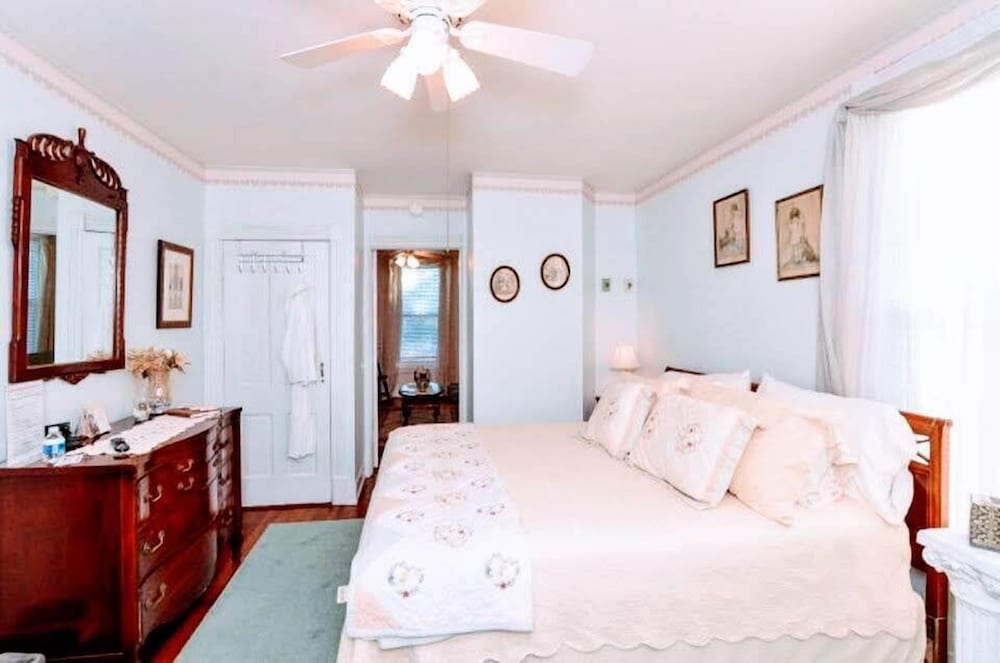 Colonial Beach Plaza Bed & Breakfast - thumb 5