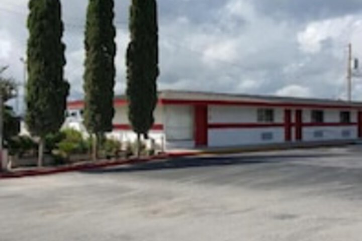 Luxury Inn & RV Park - thumb 1