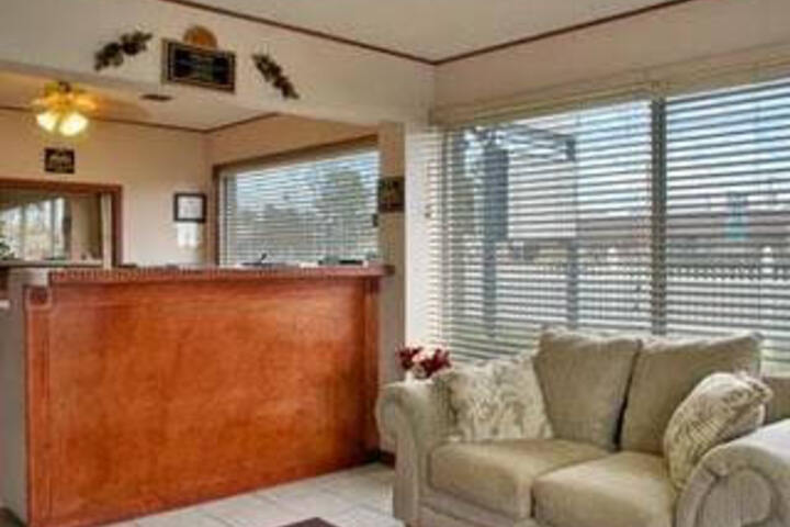 Days Inn Arkadelphia - thumb 0