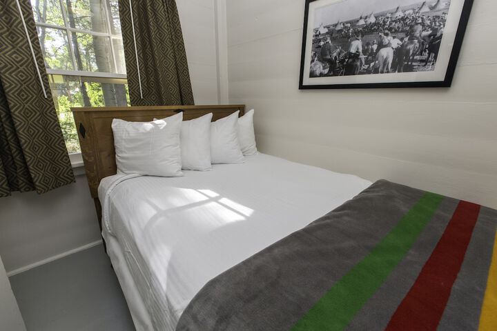 Swiftcurrent Motor Inn And Cabins - Inside The Park - thumb 7