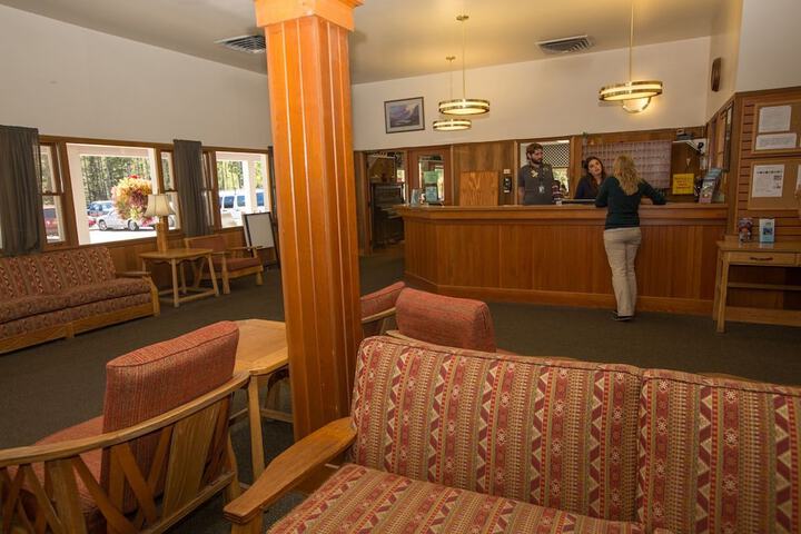 Swiftcurrent Motor Inn And Cabins - Inside The Park - thumb 1
