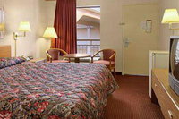 Super 8 Lebanon / Nashville Area