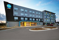 Tru by Hilton Monroe