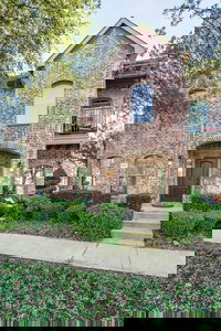 Beautifully furnished 3 bedroom Frisco