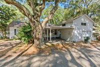 318 Arnold Road by Hodnett Cooper