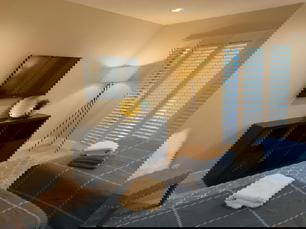 Room Next To Santana Row - thumb 3