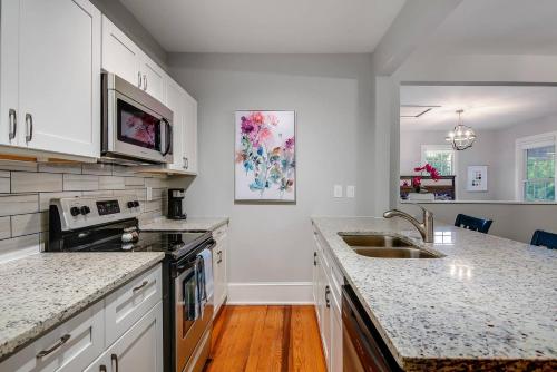 McKenize Guest House: Marble Falls Suite 1 BD 1BA - thumb 5