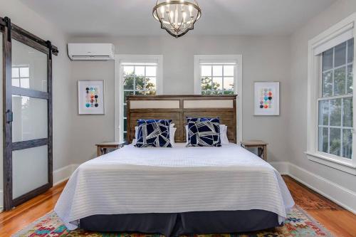 McKenize Guest House: Marble Falls Suite 1 BD 1BA - thumb 6