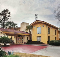 La Quinta Inn by Wyndham Savannah Midtown - Accommodation Michigan