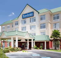 Travelodge by Wyndham Savannah Gateway - Accommodation Michigan