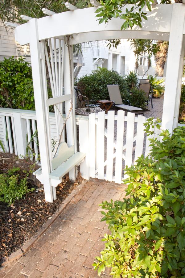 DeSoto Beach Gardens - thumb 15