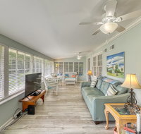 Beach Cottage on Jones - Accommodation Michigan