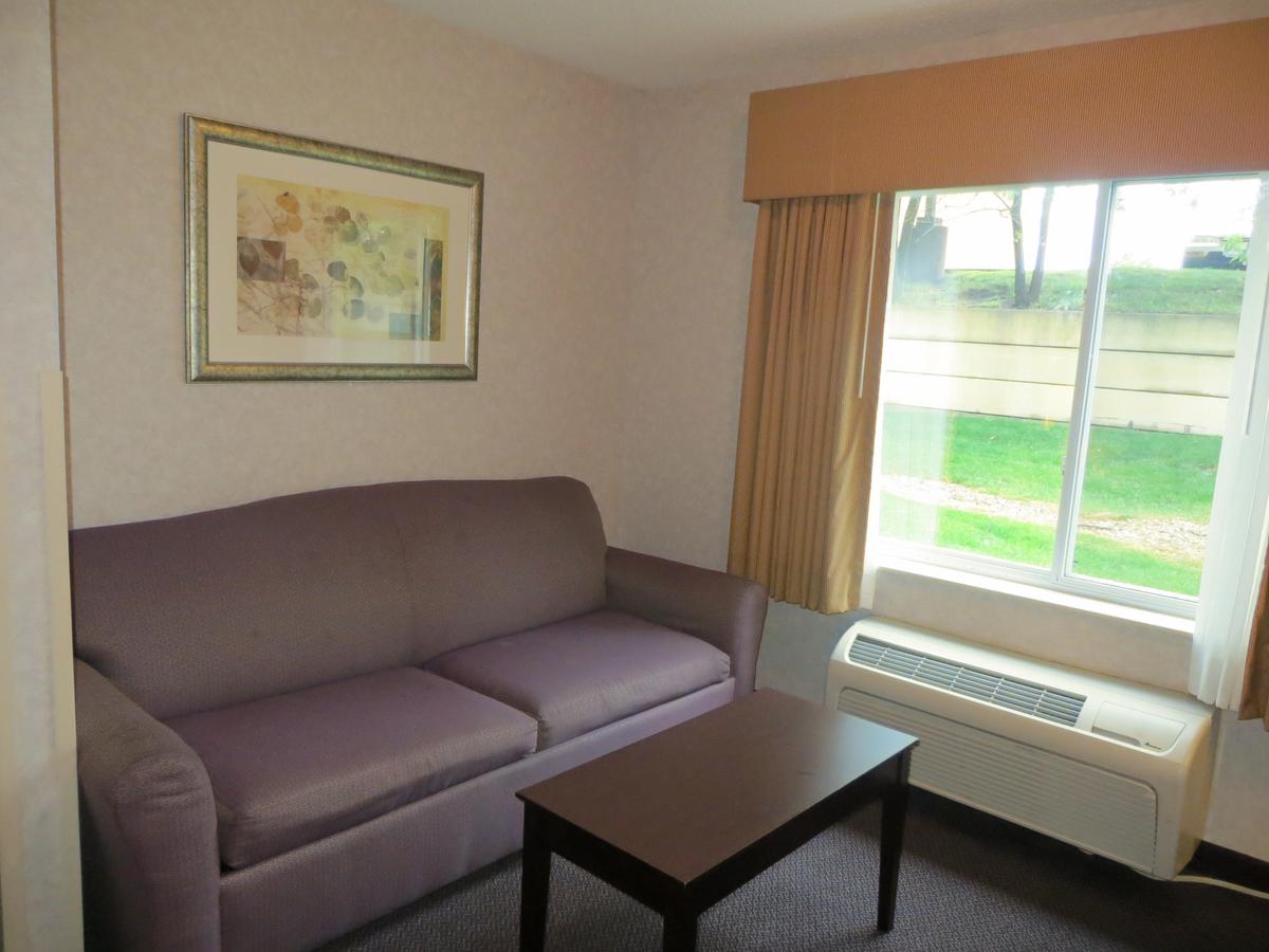 Baymont By Wyndham Gurnee - thumb 37