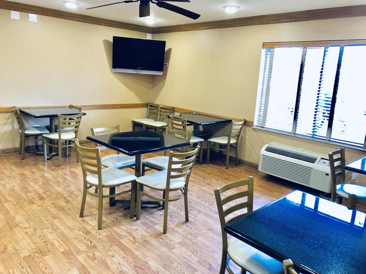 Baymont By Wyndham Gurnee - thumb 12