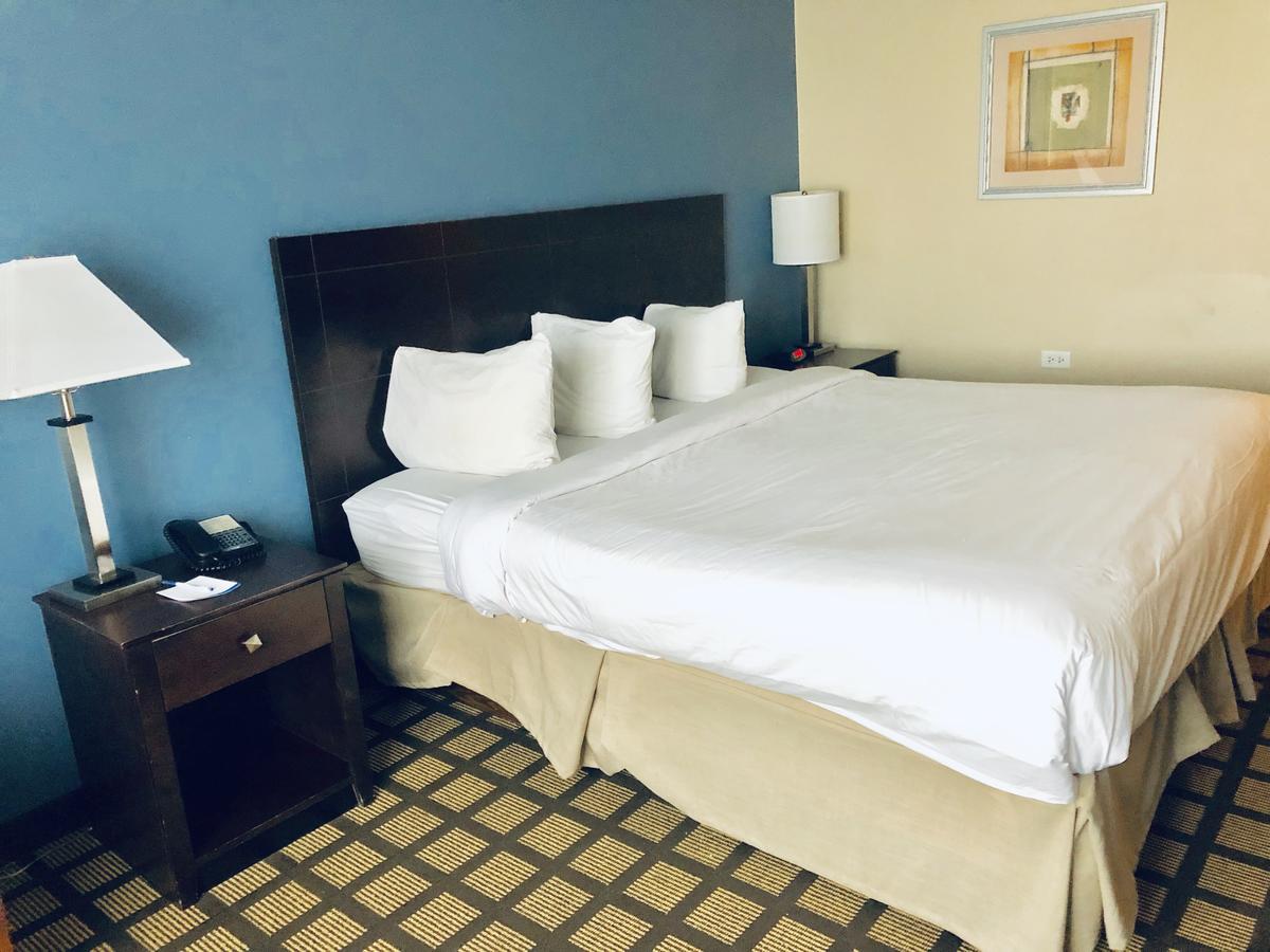 Baymont By Wyndham Gurnee - thumb 23