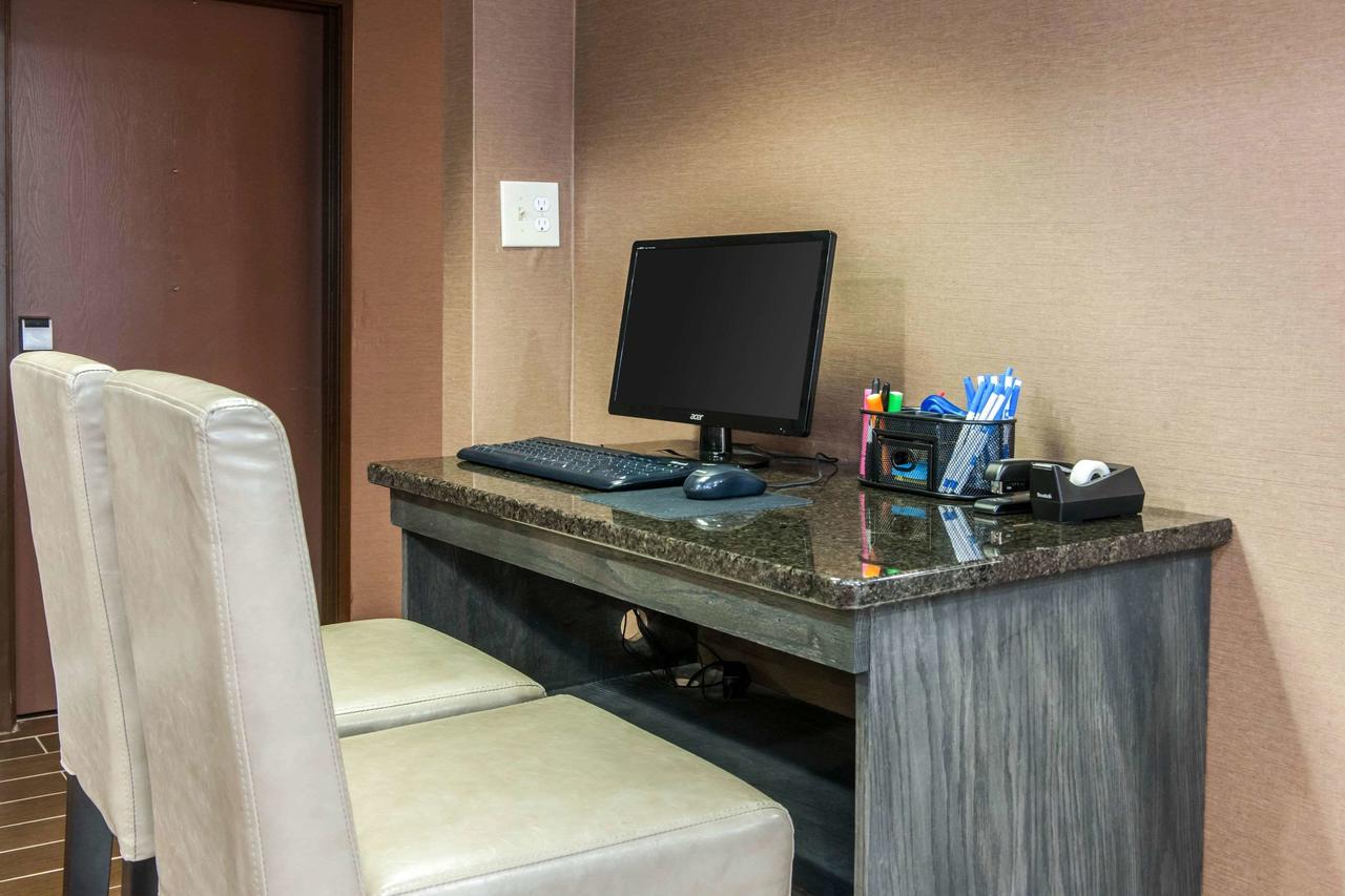 Comfort Inn Fort Wayne - thumb 17