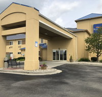 Baymont by Wyndham Fort Wayne - Accommodation Michigan