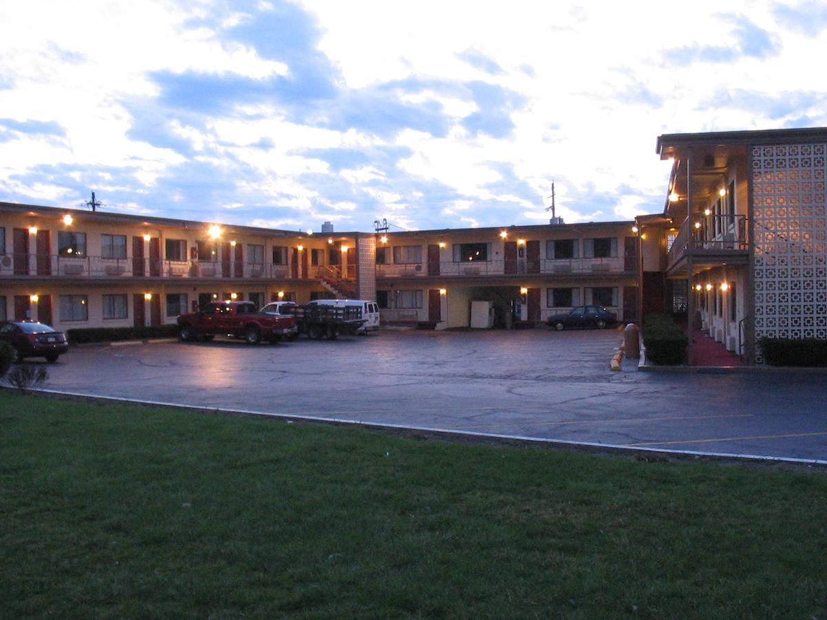 Campus Inn - thumb 0