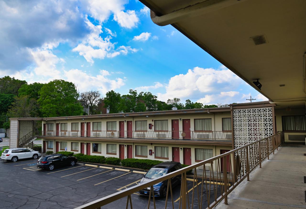 Campus Inn - thumb 15