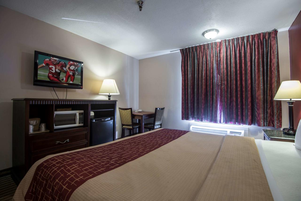 Red Roof Inn Fort Wayne - thumb 13