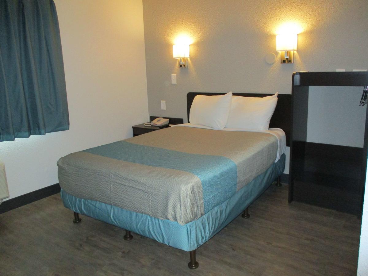 Motel 6 Fort Wayne - thumb 28